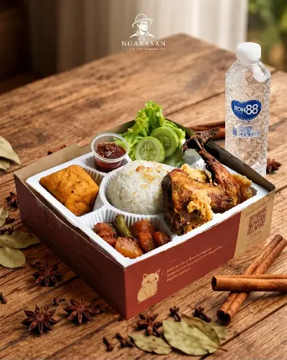 Paket Nasi Box Ngarasan Ayam Kremez + Air Mineral